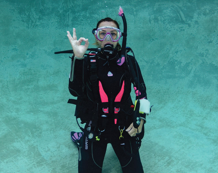 scuba skills - underwater hand signals