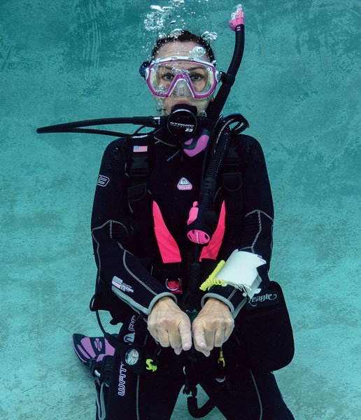 scuba skills - underwater hand signals